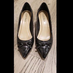 Ellen Tracy Kitten Heel pumps  (Black - Sz 6)